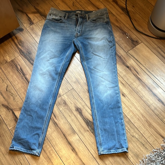 Old Navy 30x30 Slim Jeans - Picture 3 of 5